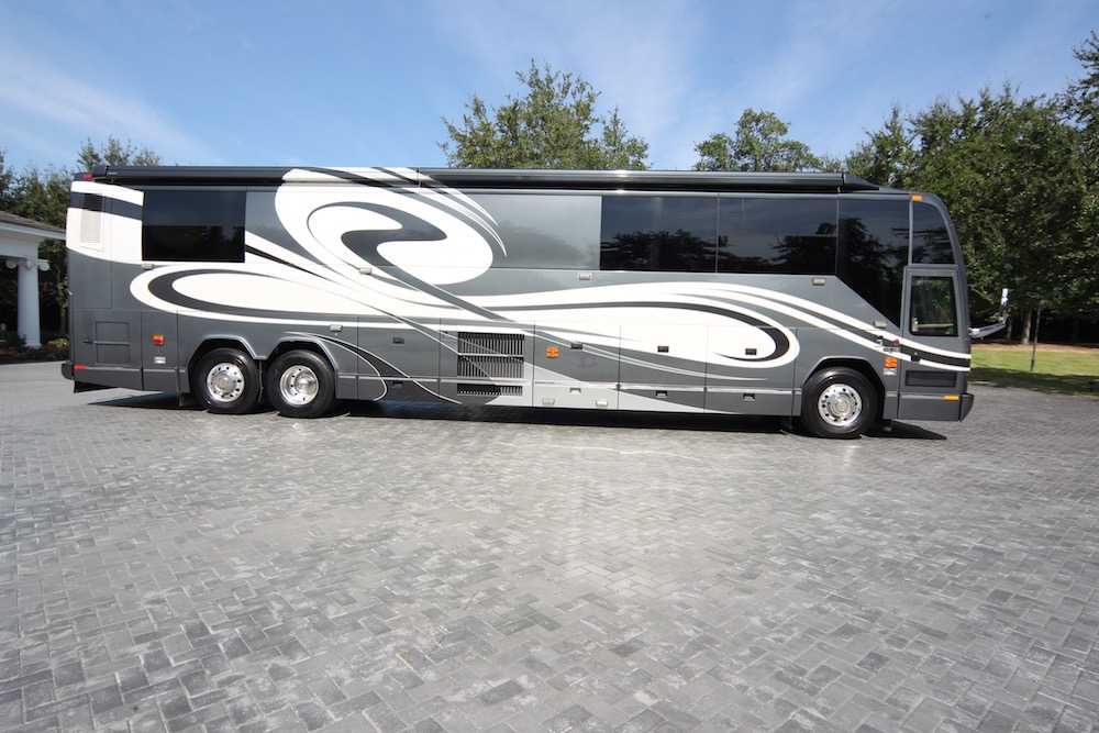 2005 Prevost Liberty H3-45 For Sale