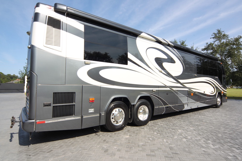 2005 Prevost Liberty H3-45 For Sale