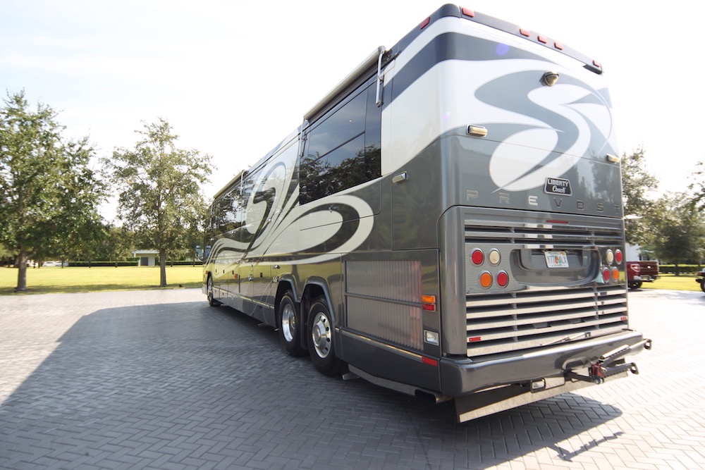 2005 Prevost Liberty H3-45 For Sale