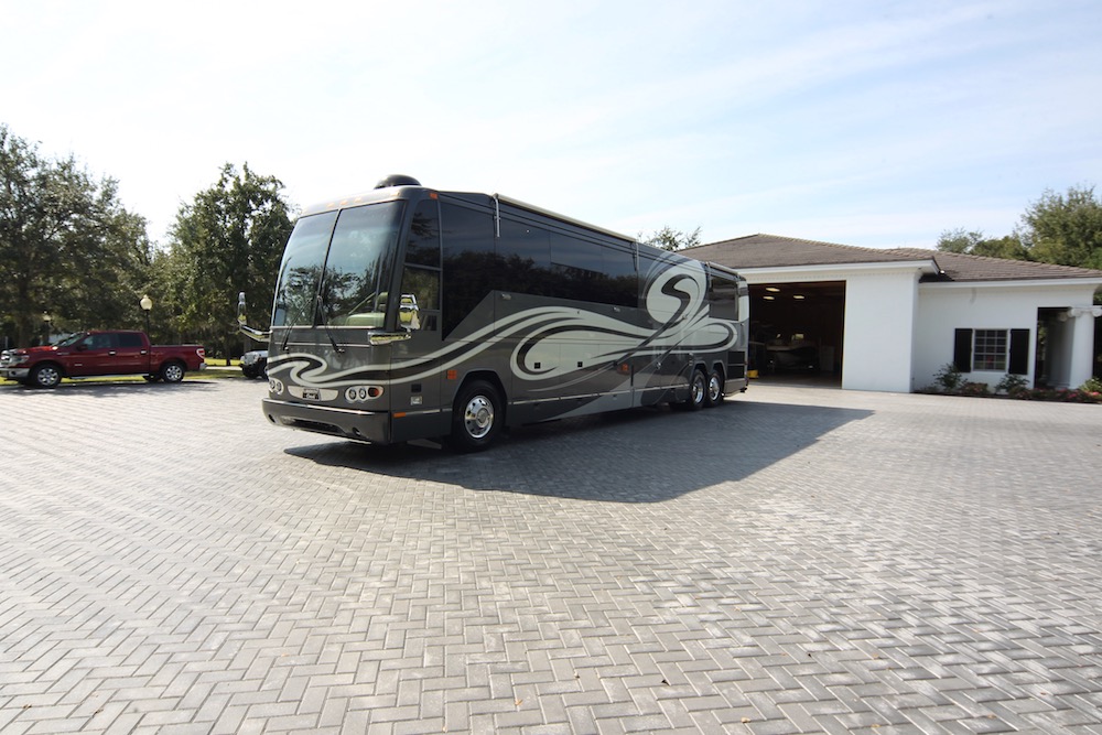 2005 Prevost Liberty H3-45 For Sale