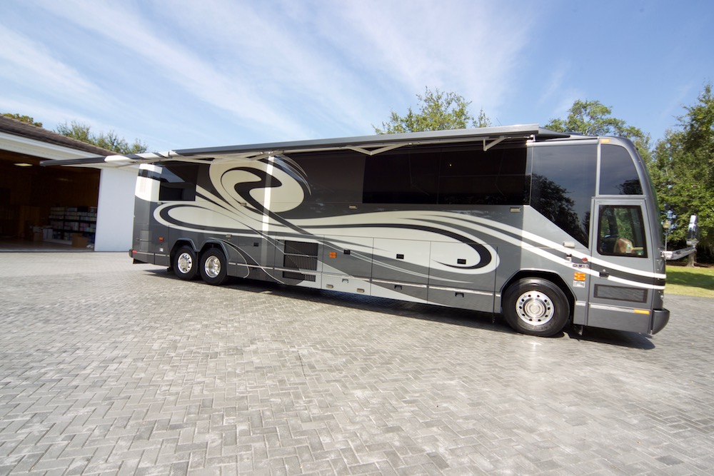 2005 Prevost Liberty H3-45 For Sale