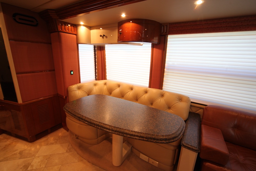 2005 Prevost Liberty H3-45 For Sale