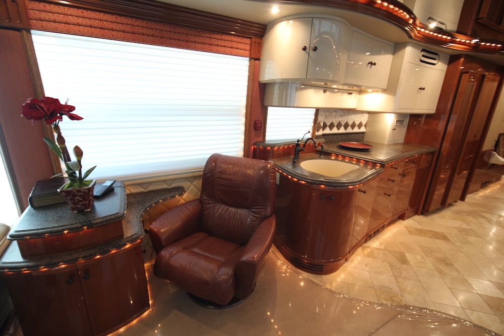 2005 Prevost Liberty H3-45 For Sale