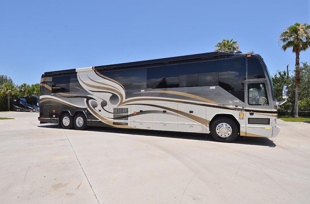 2005 Prevost Liberty H3-45 For Sale