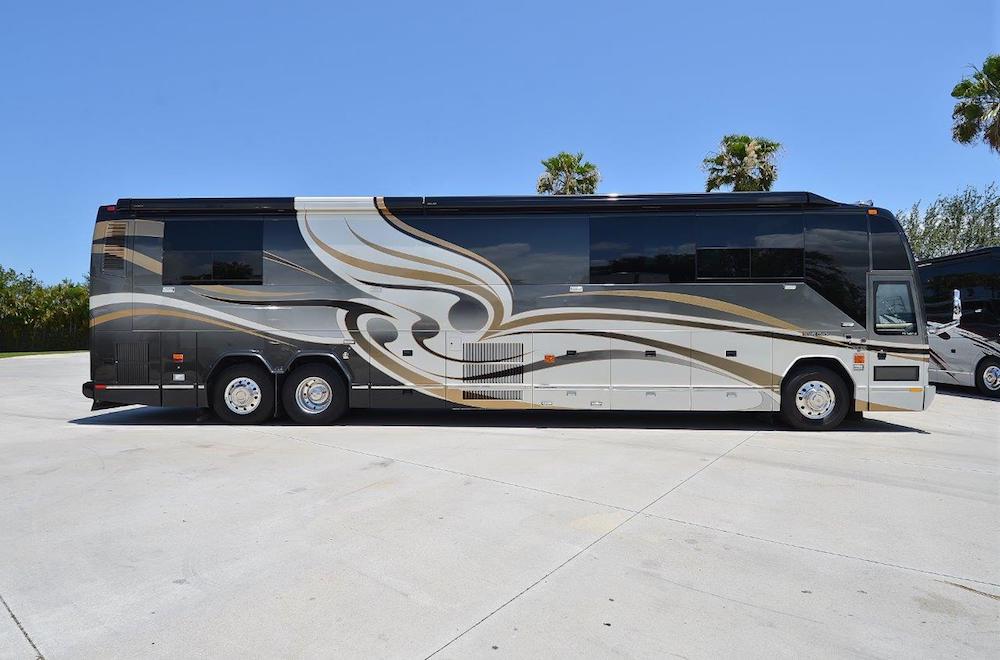 2005 Prevost Liberty H3-45 For Sale