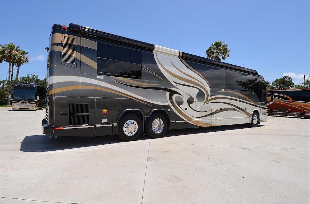 2005 Prevost Liberty H3-45 For Sale