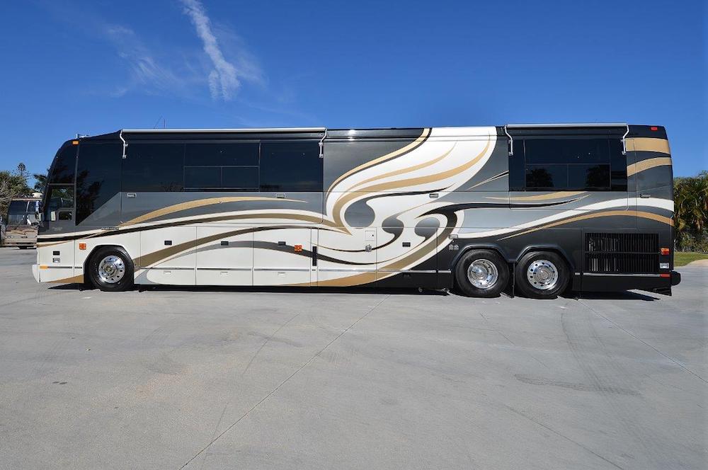 2005 Prevost Liberty H3-45 For Sale