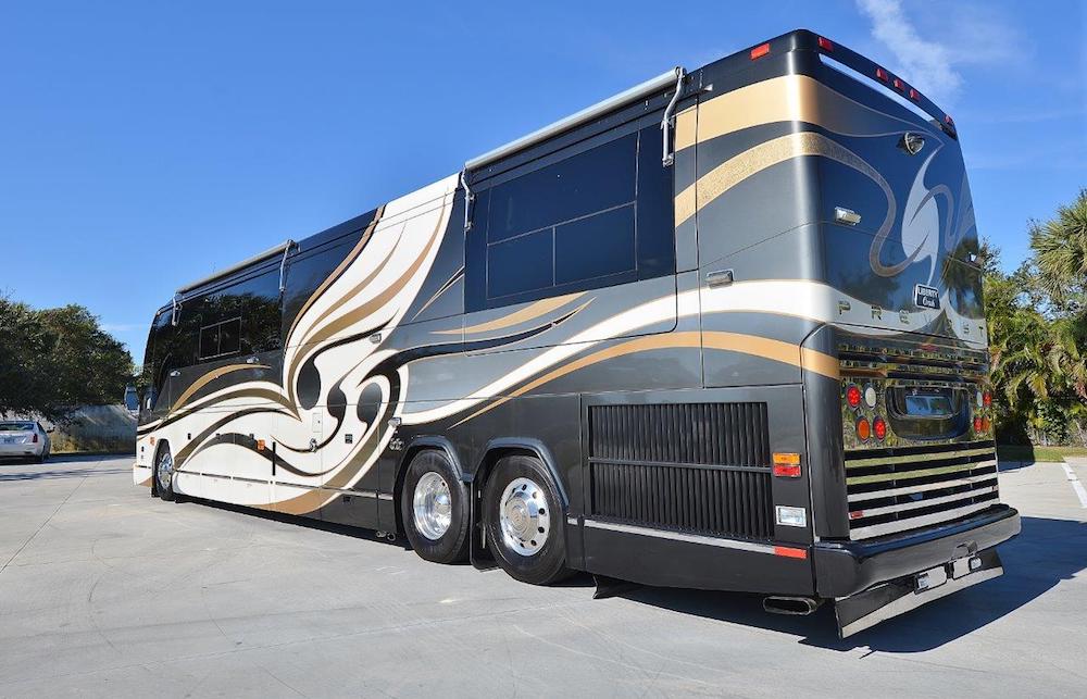 2005 Prevost Liberty H3-45 For Sale