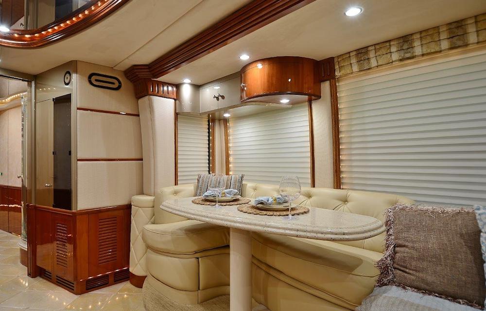 2005 Prevost Liberty H3-45 For Sale