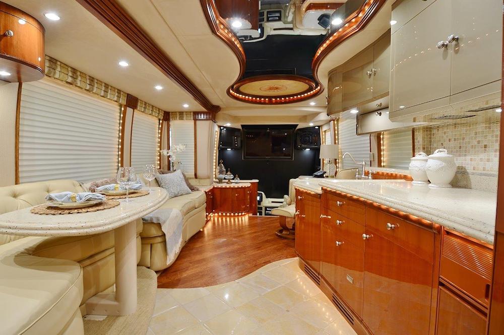 2005 Prevost Liberty H3-45 For Sale