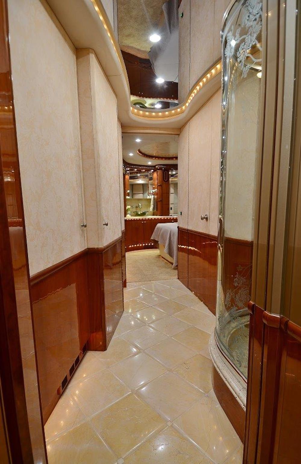 2005 Prevost Liberty H3-45 For Sale