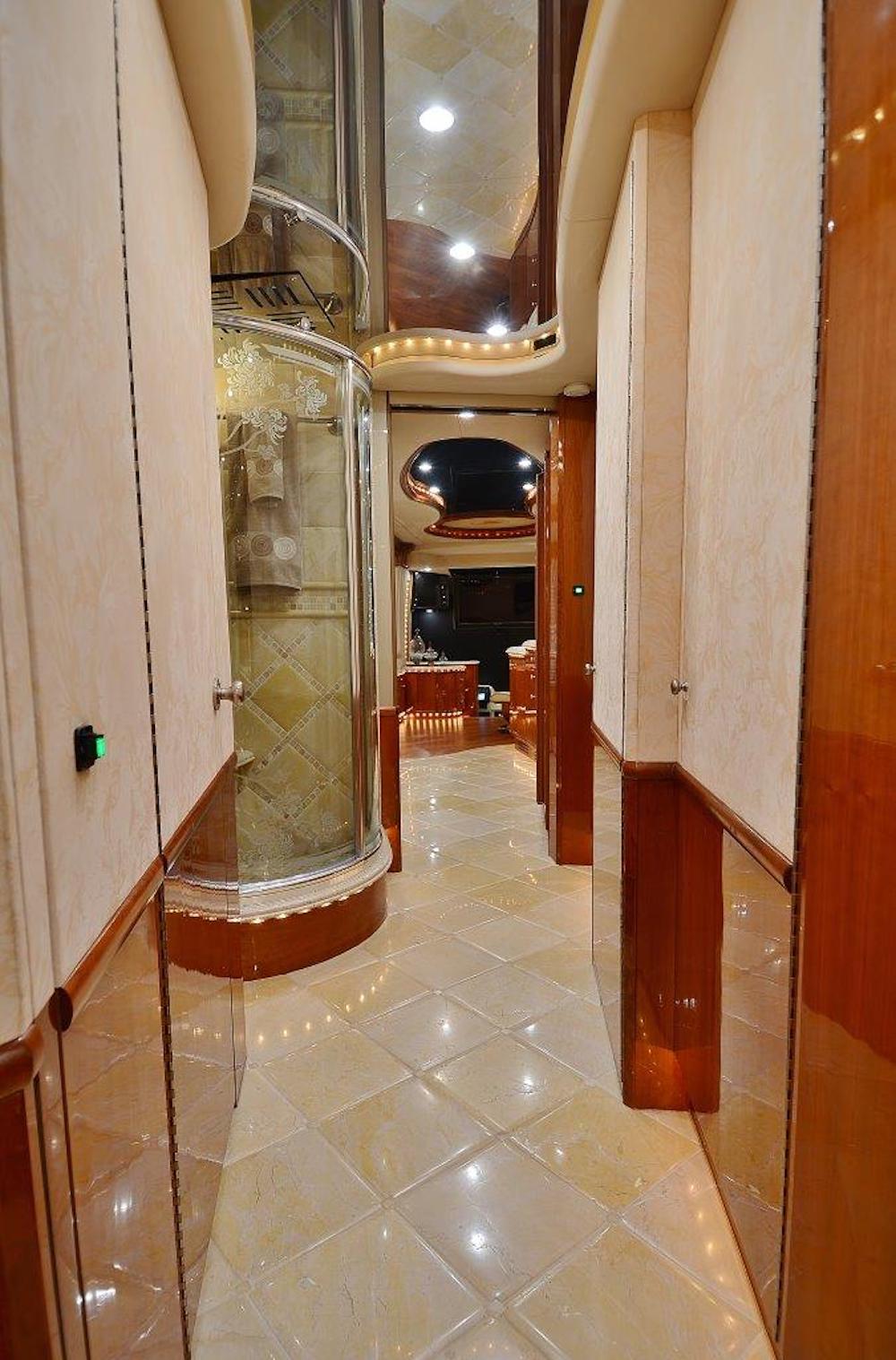 2005 Prevost Liberty H3-45 For Sale