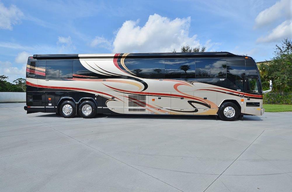 2005 Prevost Liberty H3-45 For Sale