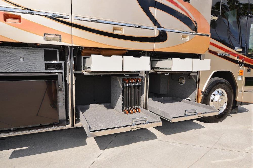 2005 Prevost Liberty H3-45 For Sale