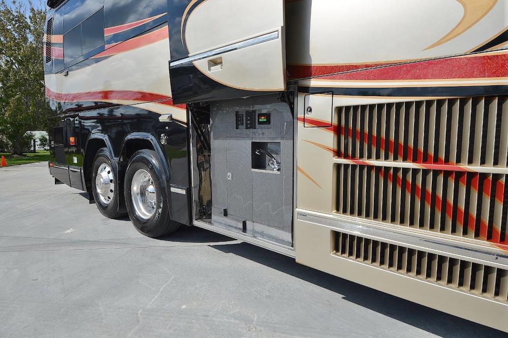 2005 Prevost Liberty H3-45 For Sale