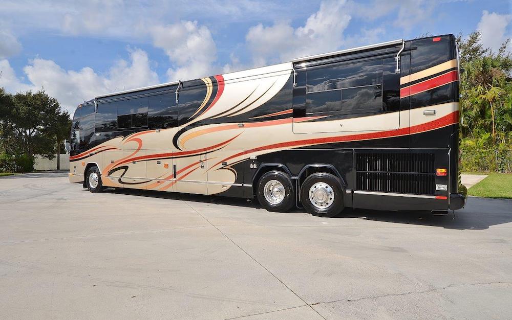 2005 Prevost Liberty H3-45 For Sale