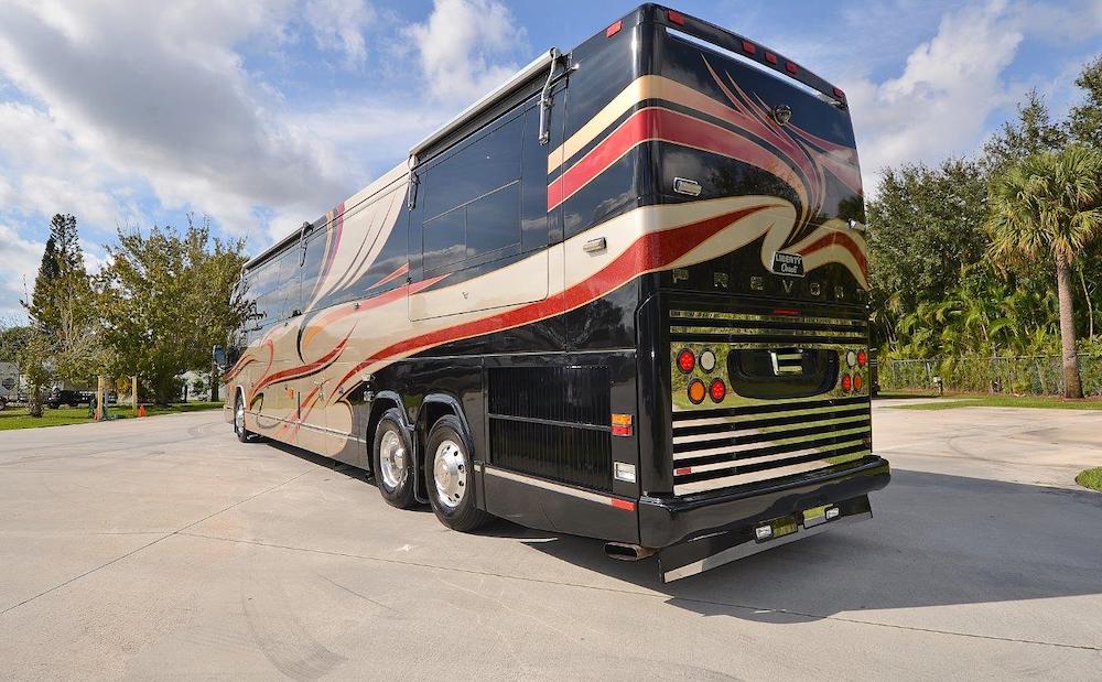 2005 Prevost Liberty H3-45 For Sale