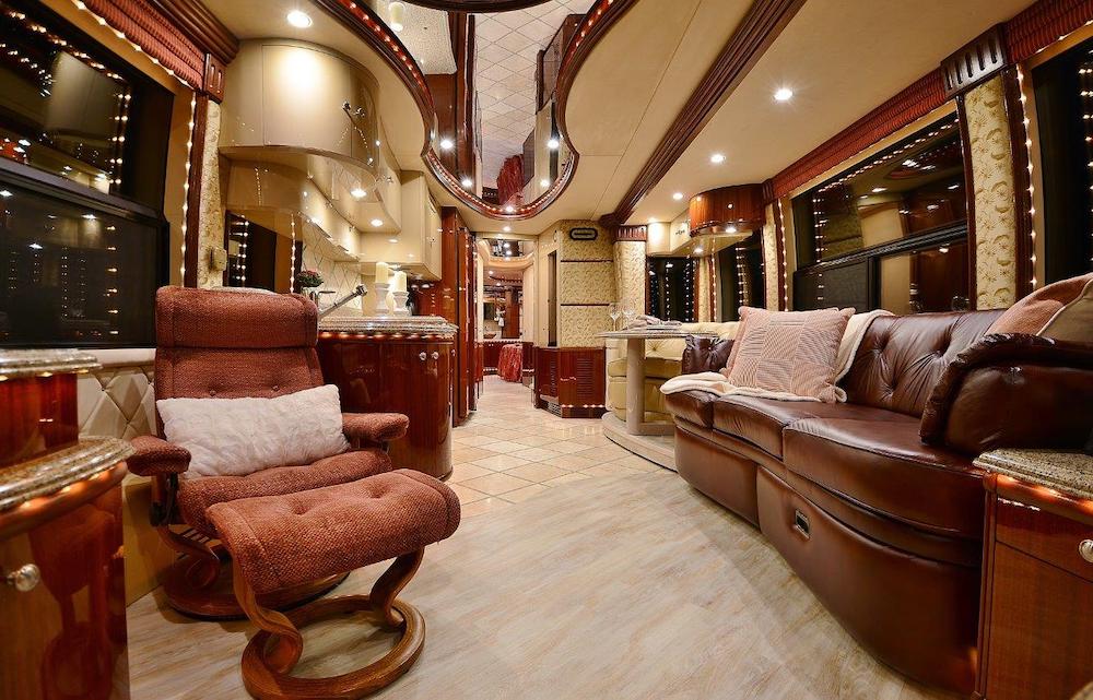 2005 Prevost Liberty H3-45 For Sale