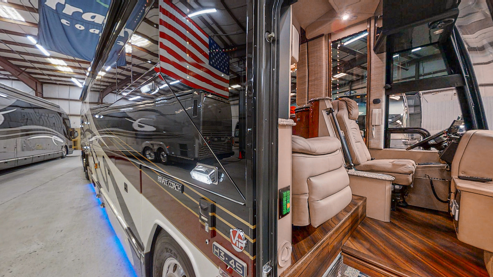 2005 Prevost Liberty H3-45 For Sale