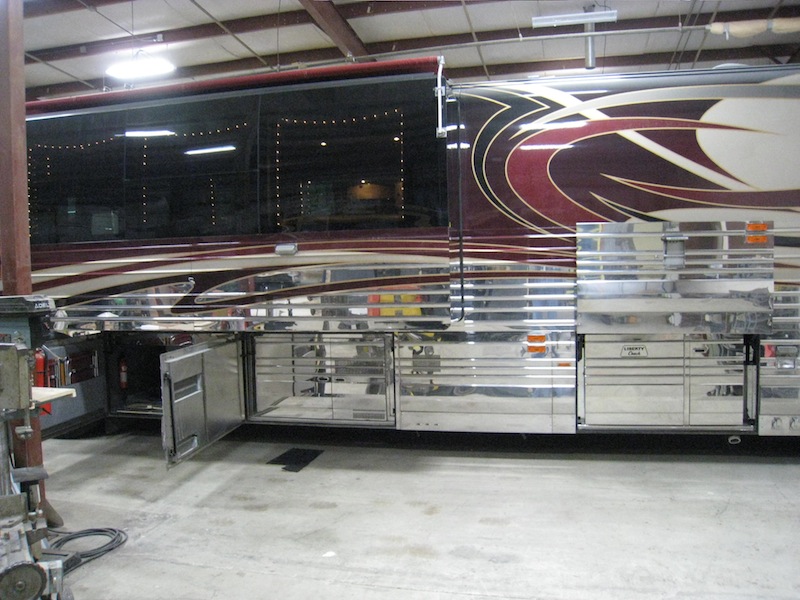 2005 Prevost Liberty XLII For Sale