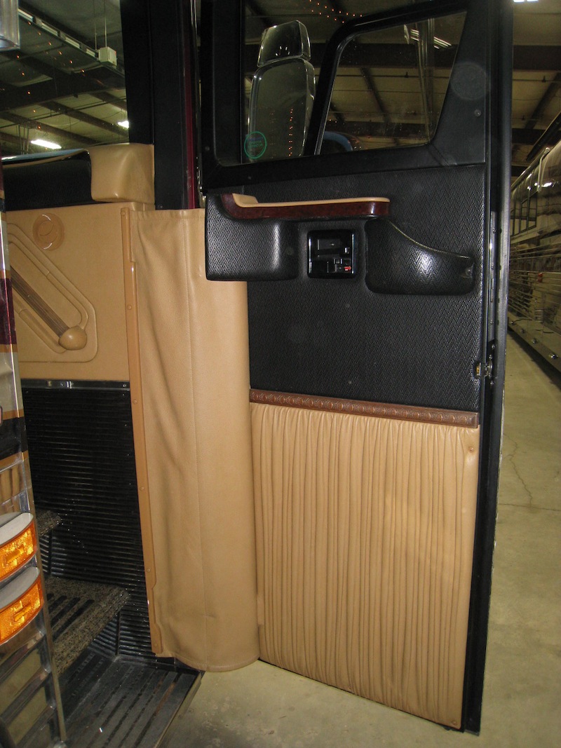 2005 Prevost Liberty XLII For Sale