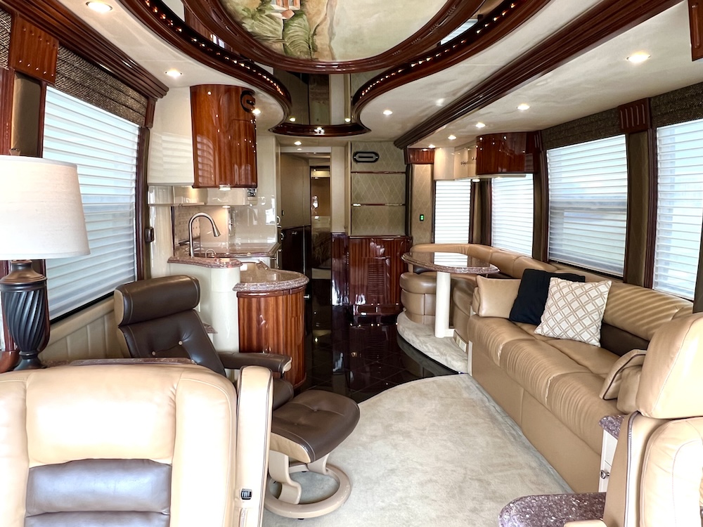 2005 Prevost Liberty XLII For Sale