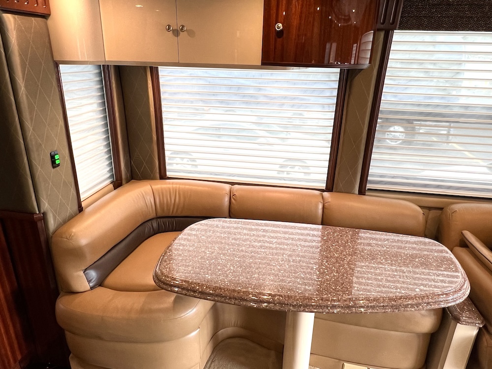 2005 Prevost Liberty XLII For Sale