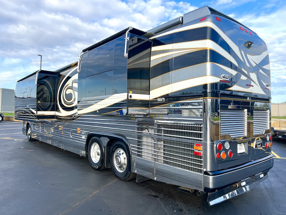 2005 Prevost Liberty XLII For Sale