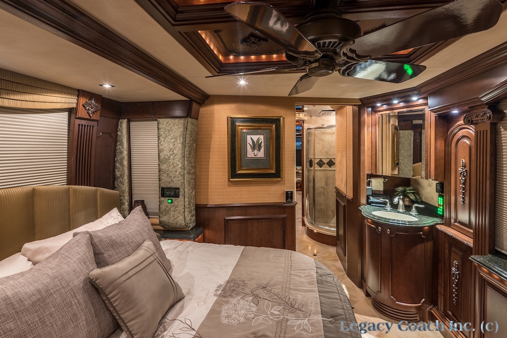 2005 Prevost Liberty XLII For Sale