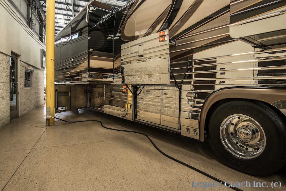 2005 Prevost Liberty XLII For Sale