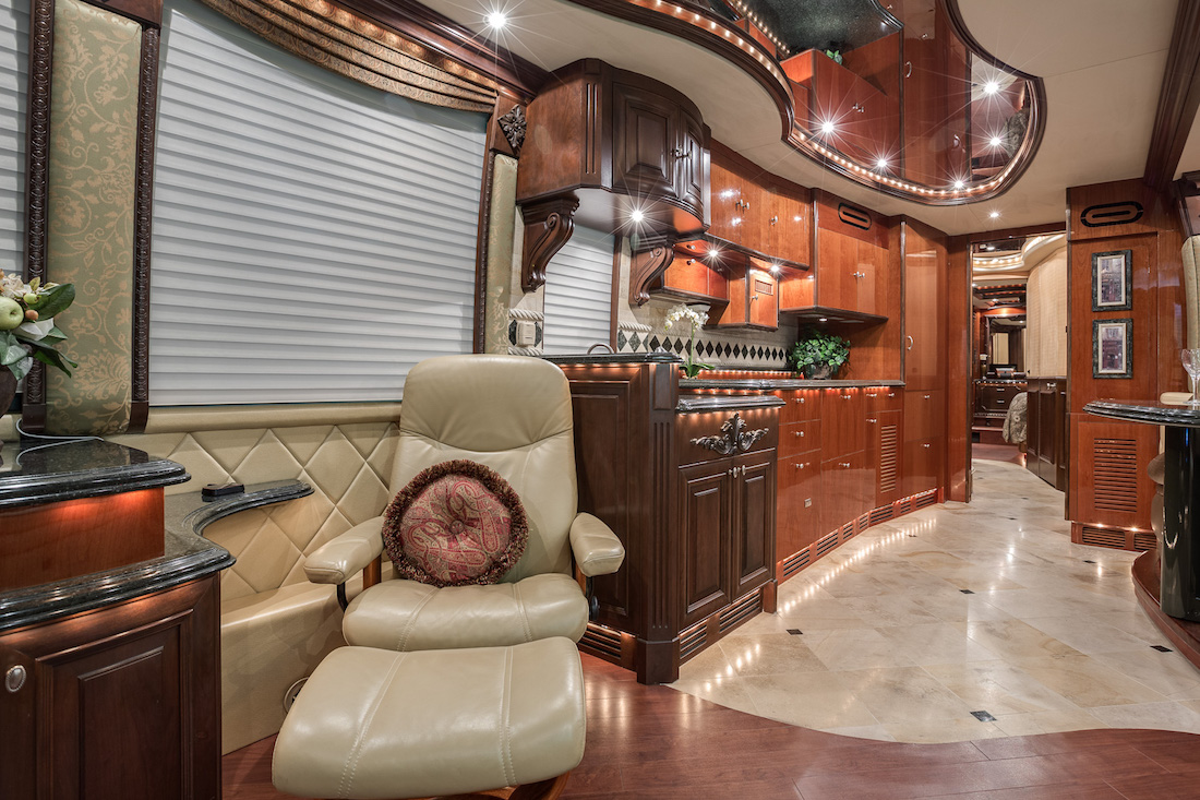 2005 Prevost Liberty XLII For Sale