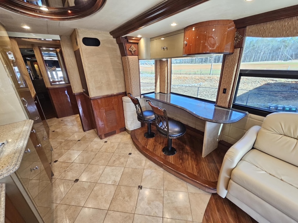 2005 Prevost Liberty XLII For Sale