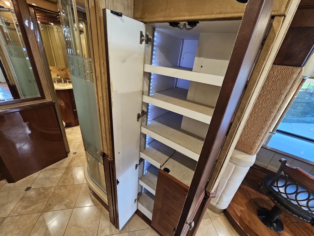 2005 Prevost Liberty XLII For Sale