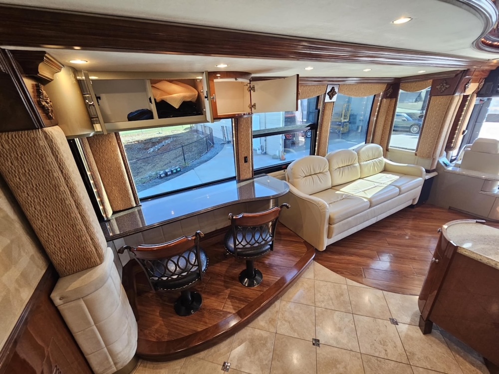 2005 Prevost Liberty XLII For Sale