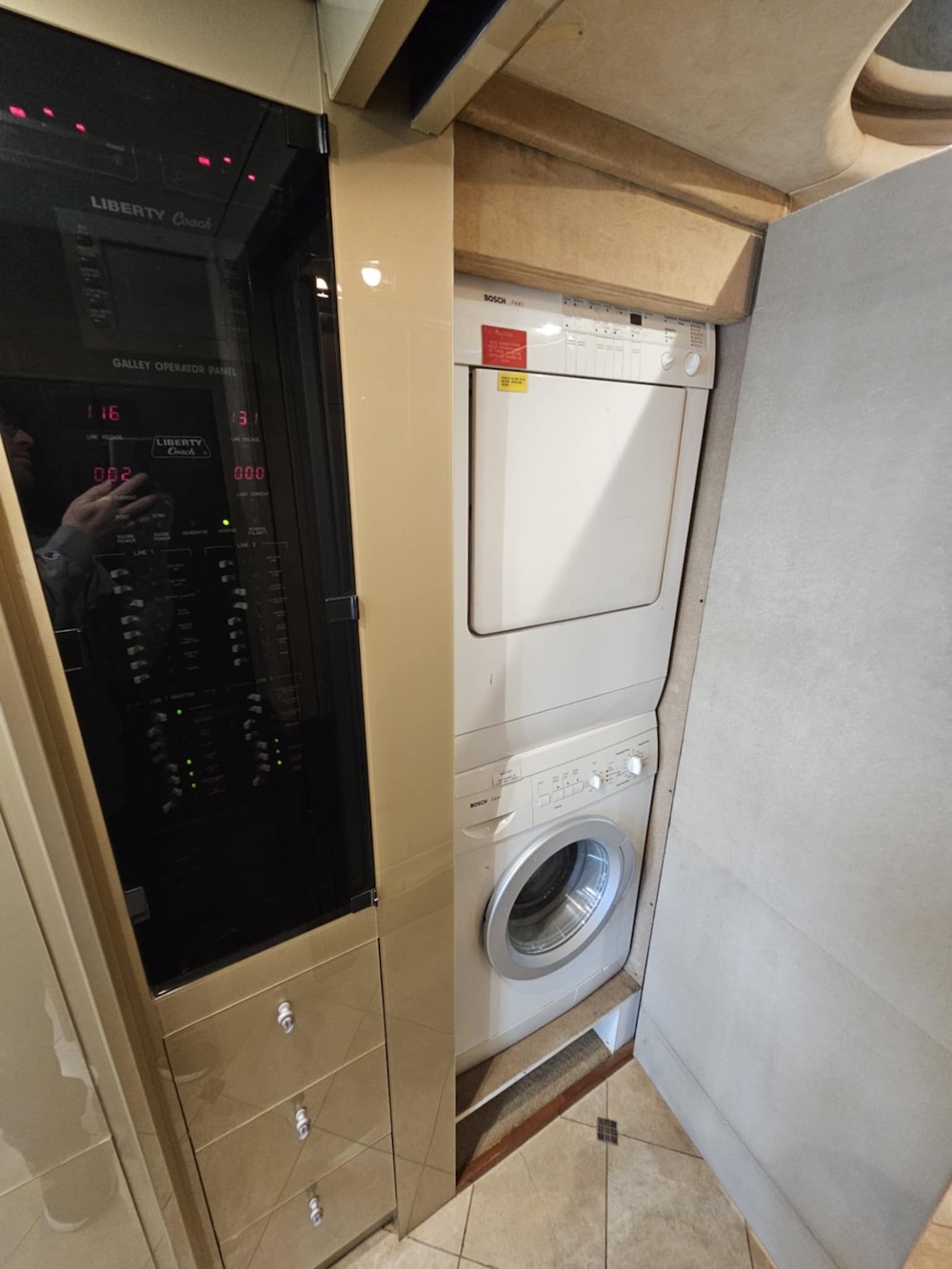 2005 Prevost Liberty XLII For Sale