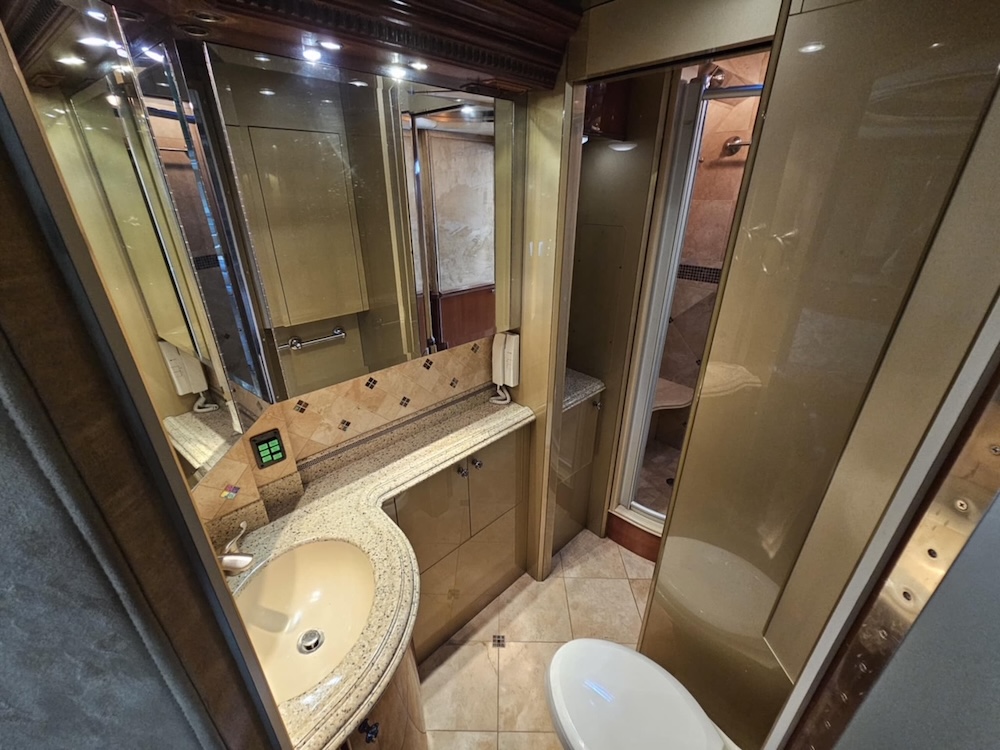 2005 Prevost Liberty XLII For Sale