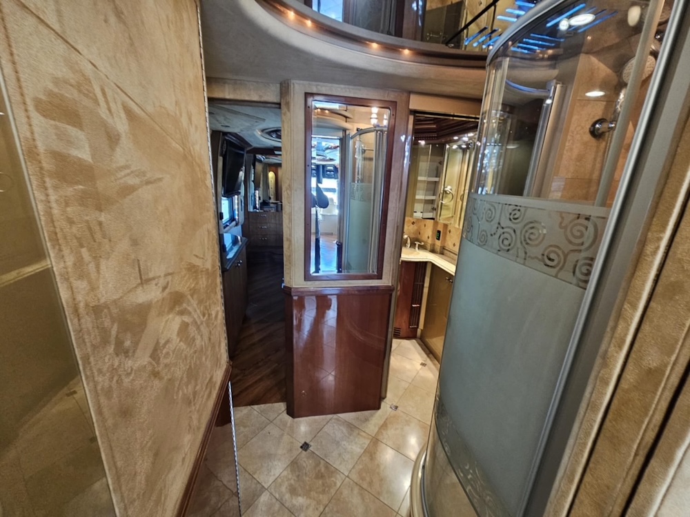2005 Prevost Liberty XLII For Sale