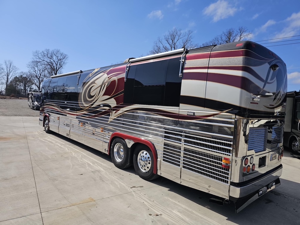 2005 Prevost Liberty XLII For Sale