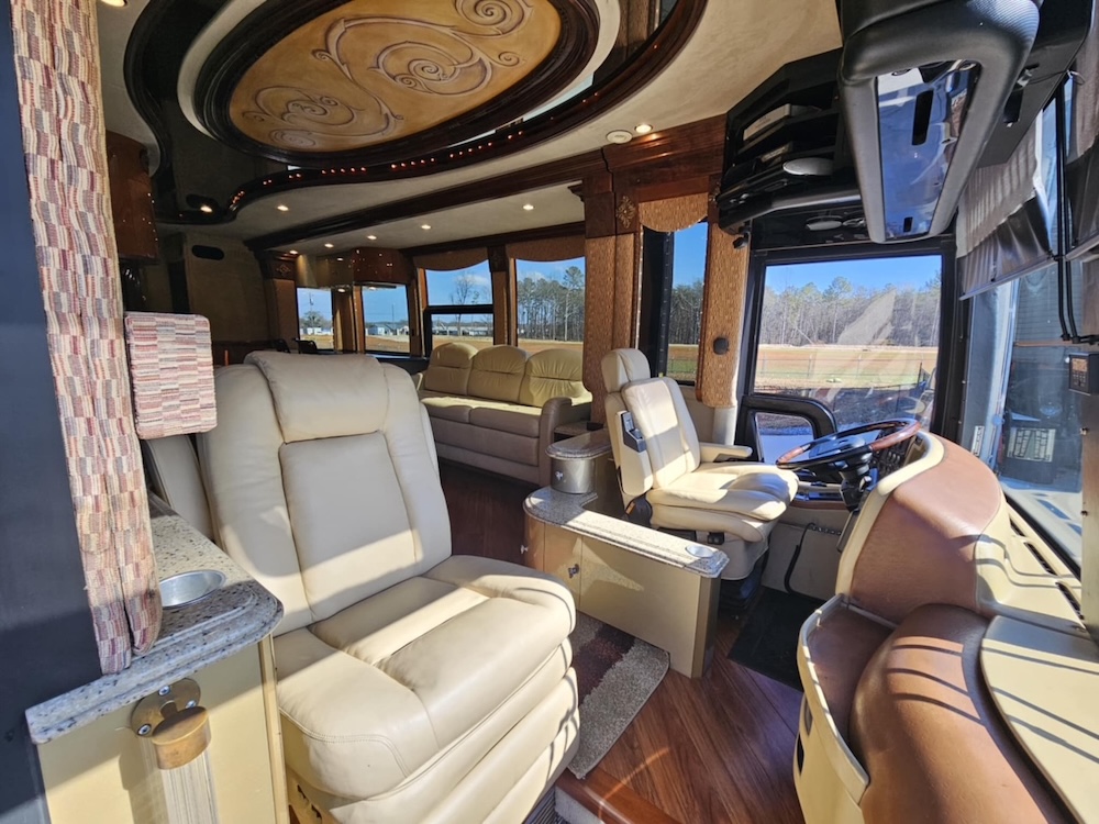 2005 Prevost Liberty XLII For Sale