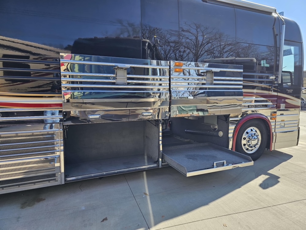 2005 Prevost Liberty XLII For Sale