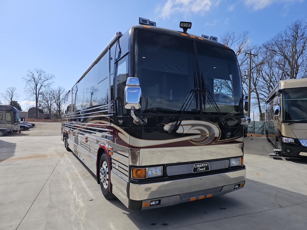 2005 Prevost Liberty XLII For Sale