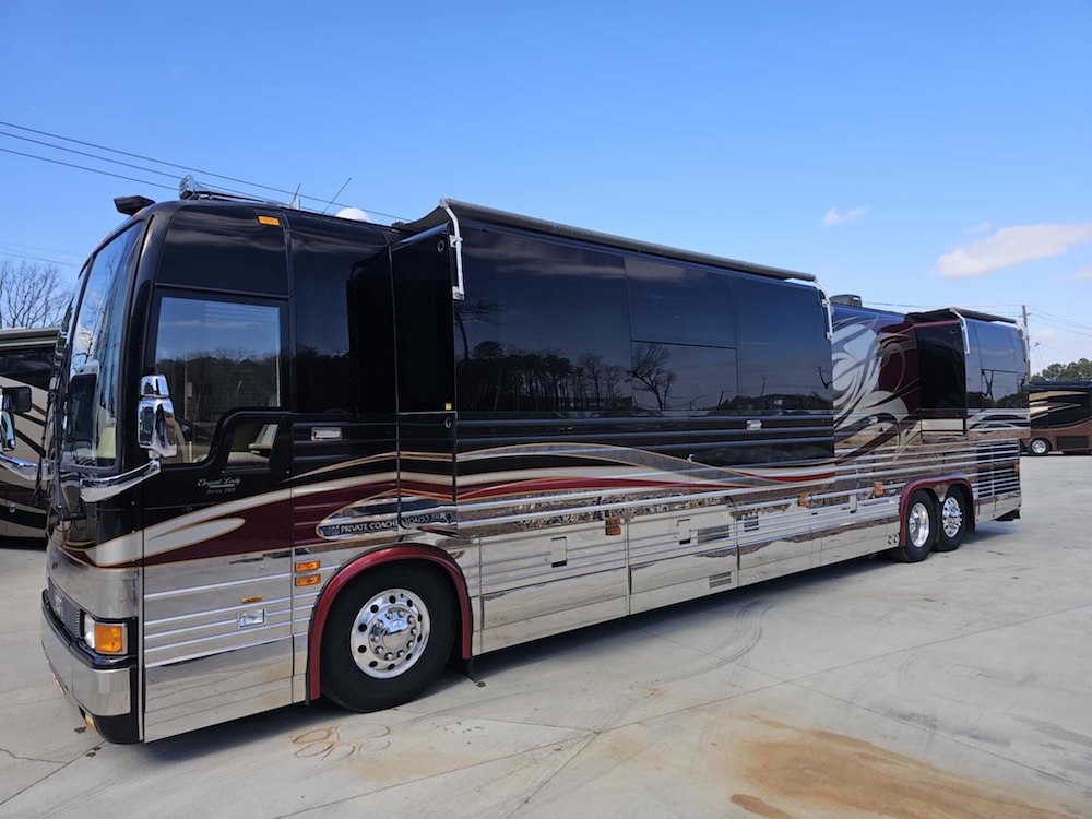 2005 Prevost Liberty XLII For Sale