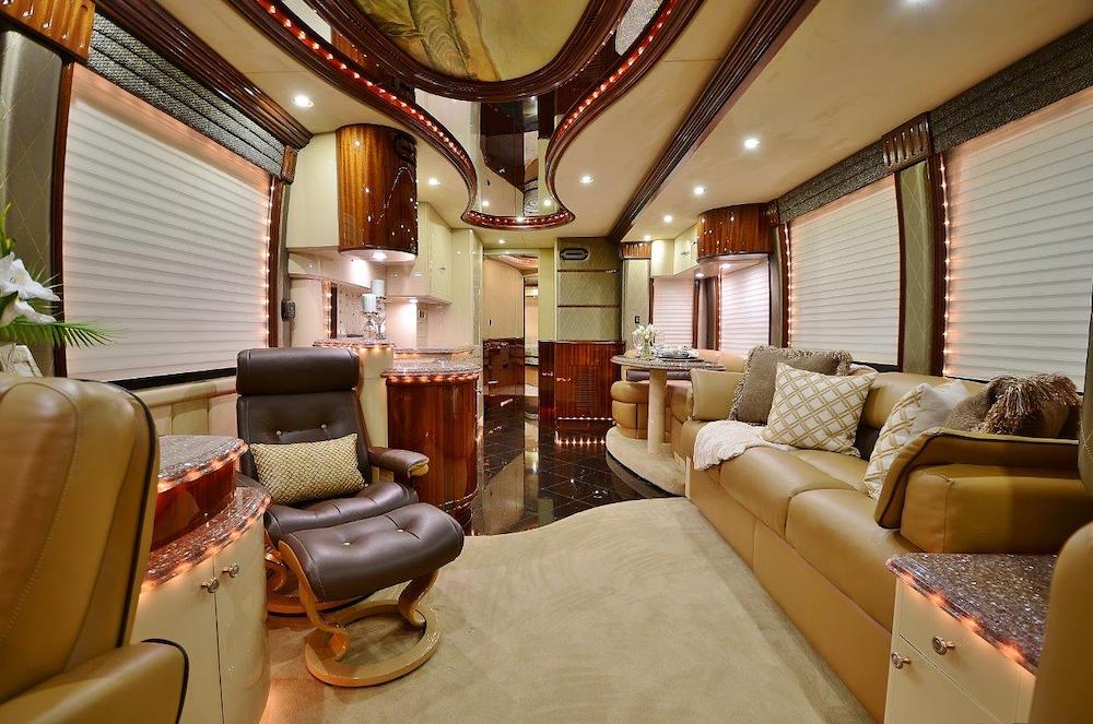 2005 Prevost Liberty XLII For Sale