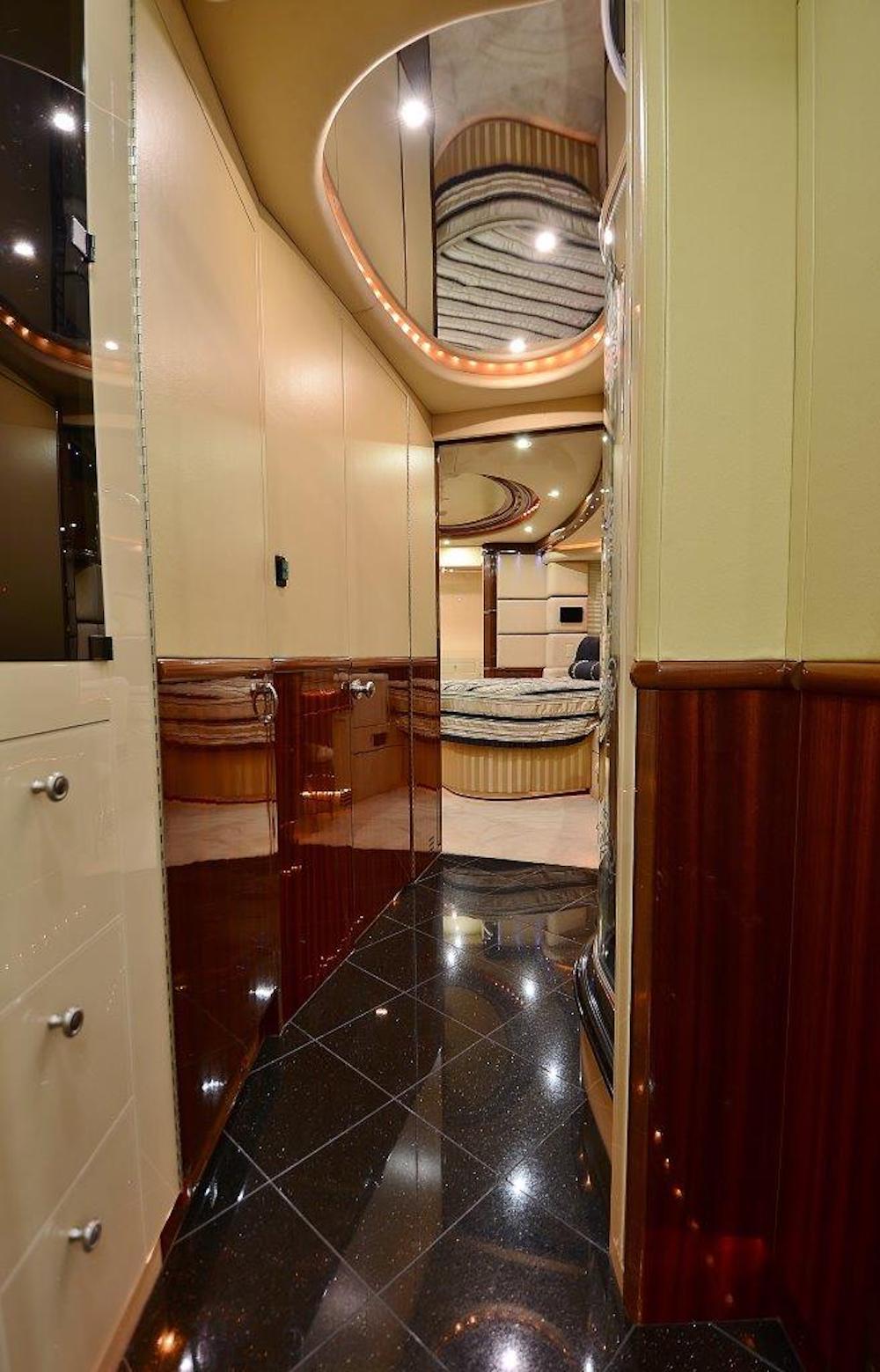 2005 Prevost Liberty XLII For Sale