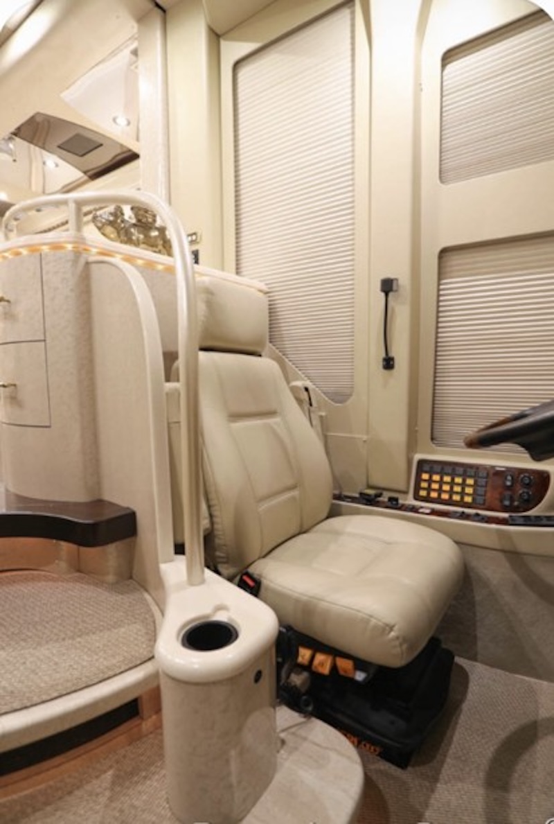2005 Prevost Marathon H3-45 For Sale