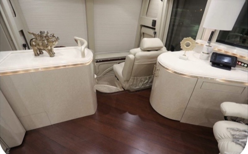 2005 Prevost Marathon H3-45 For Sale