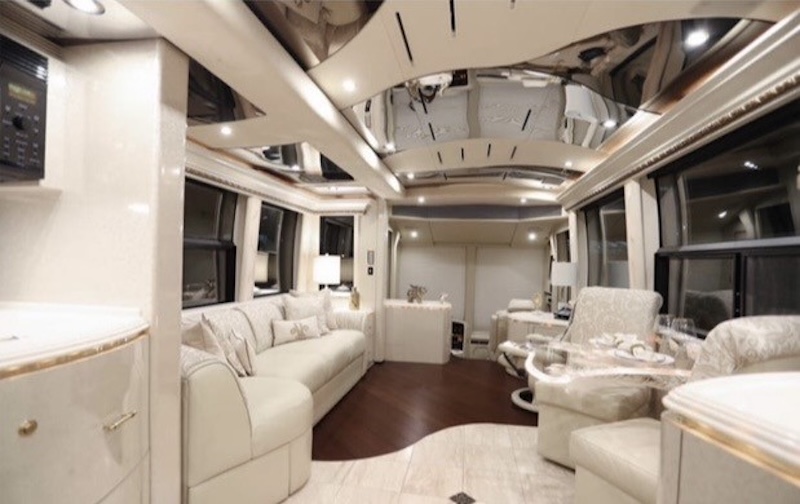 2005 Prevost Marathon H3-45 For Sale