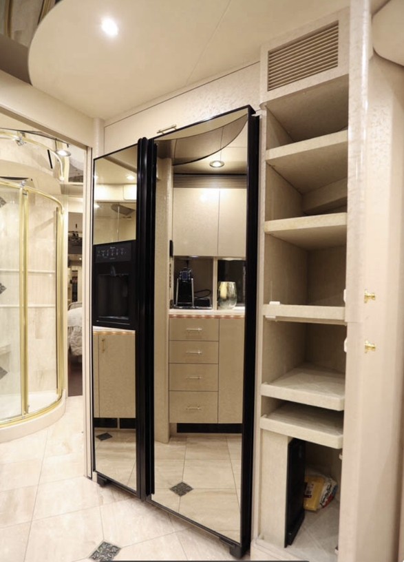 2005 Prevost Marathon H3-45 For Sale