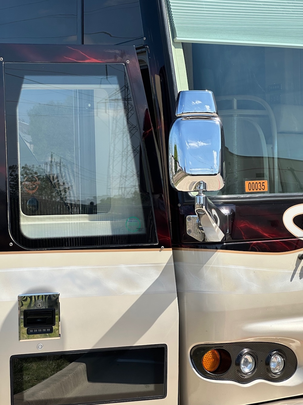 2005 Prevost  MarathonH3-45 For Sale