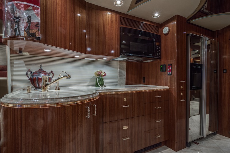 2005 Prevost Marathon H3-45 For Sale